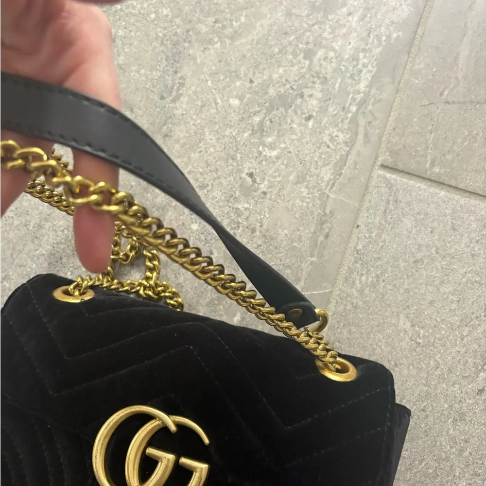 Black Velvet GG Shoulder Bag with Gold Hardware - Picture 2 of 12